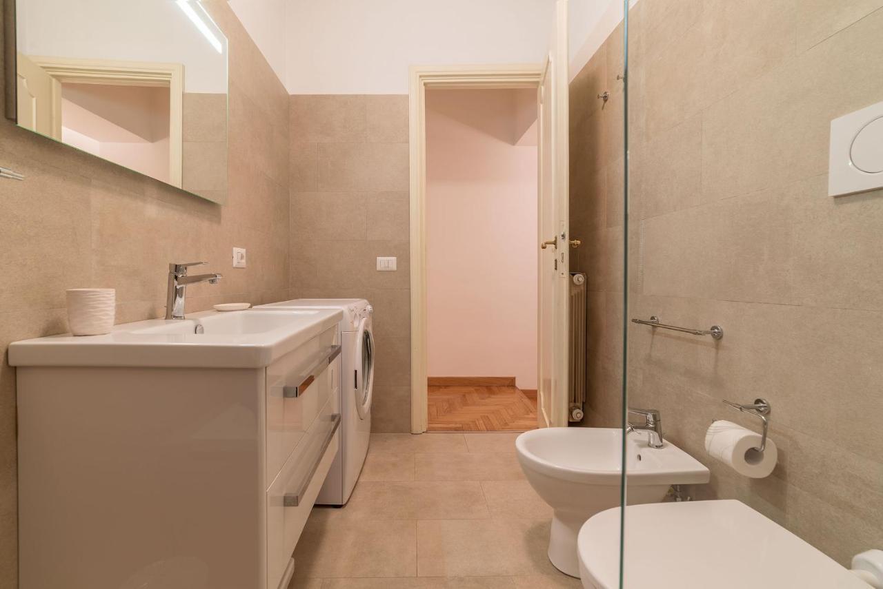 A Peaceful Retreat 2 Minutes From Piazza Navona - Fromhometoโรม ภายนอก รูปภาพ