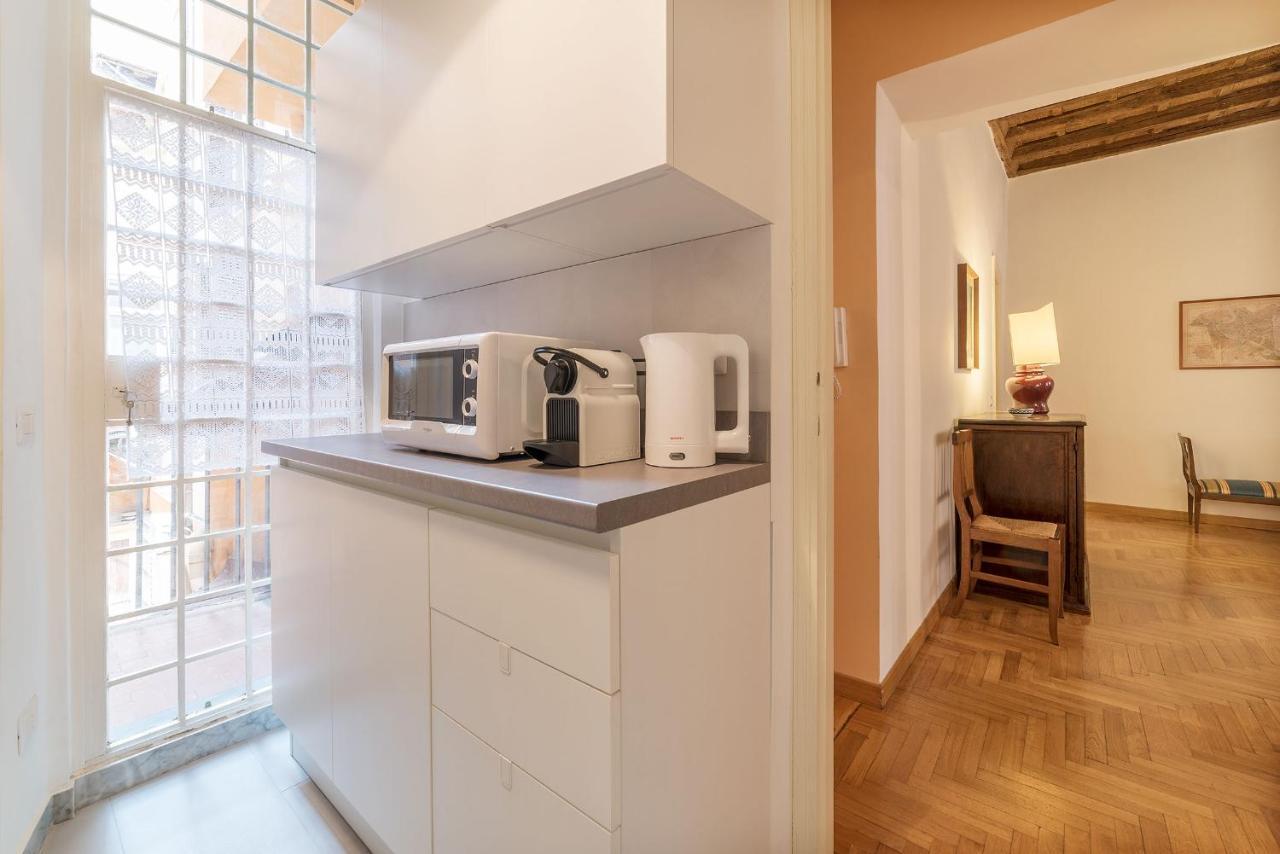 A Peaceful Retreat 2 Minutes From Piazza Navona - Fromhometoโรม ภายนอก รูปภาพ